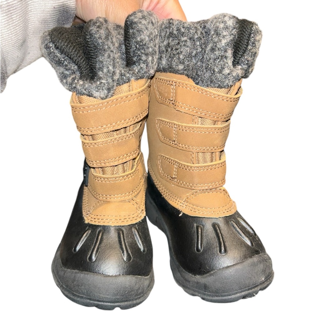 Rugged Outback Baby Snowboots Size 5